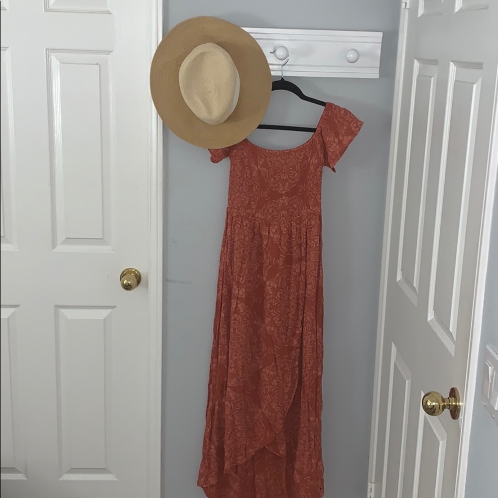 A super cute off the shoulder o’neil dress.